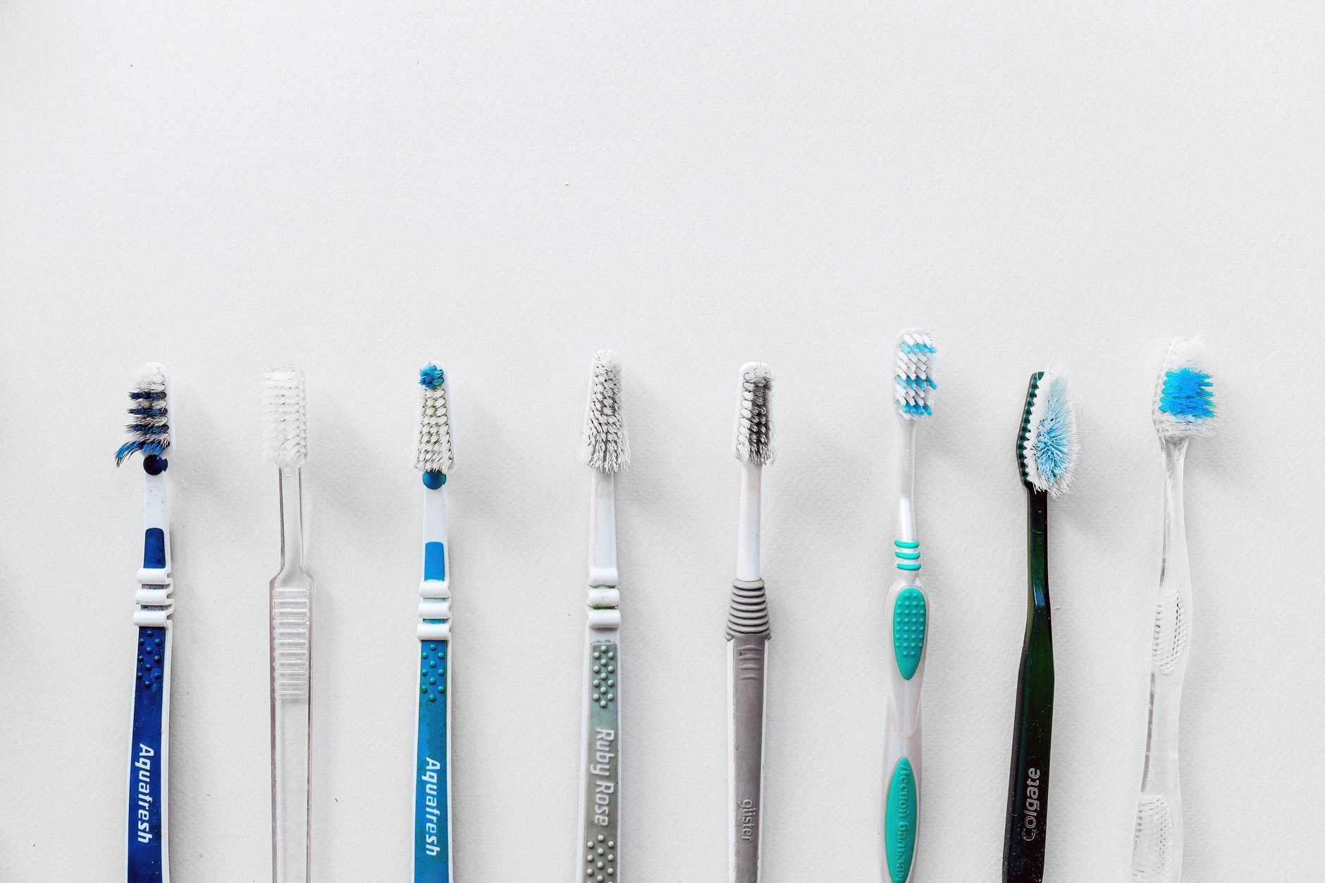 Patent Design-Around: Alternative Toothbrush Architecture